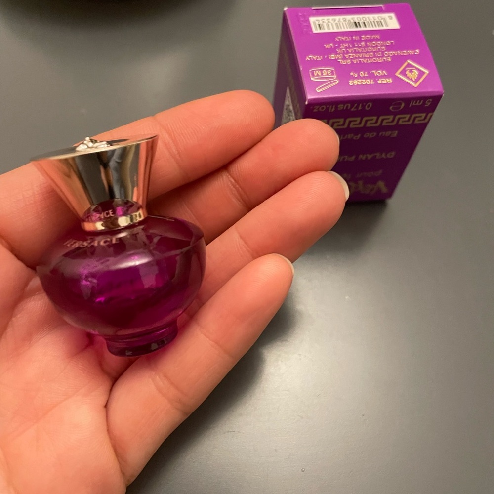 Versace Dylan purple Pour femme NWT - Picture 4 of 5
